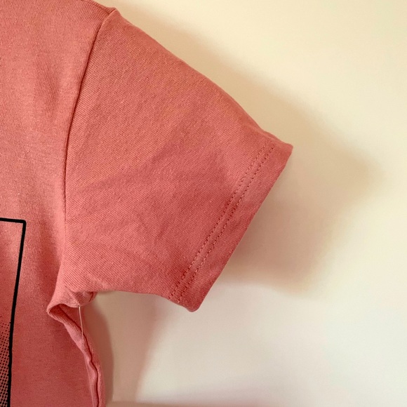 🥰Disney Minnie Mouse shirt - Picture 3 of 5